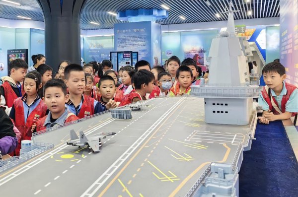 金控配资· 泰安市科技馆深入开展青少年科学教育活动 厚植科学教育沃土 点燃青少年创新梦想