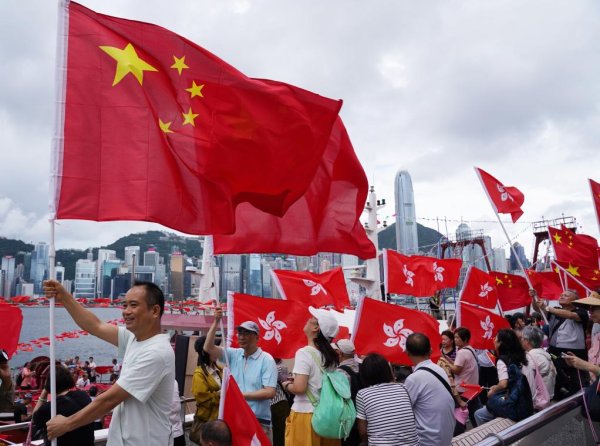 金控配资· 繁花似锦映香江 同贺同乐共此时——香港欢庆回归祖国28周年